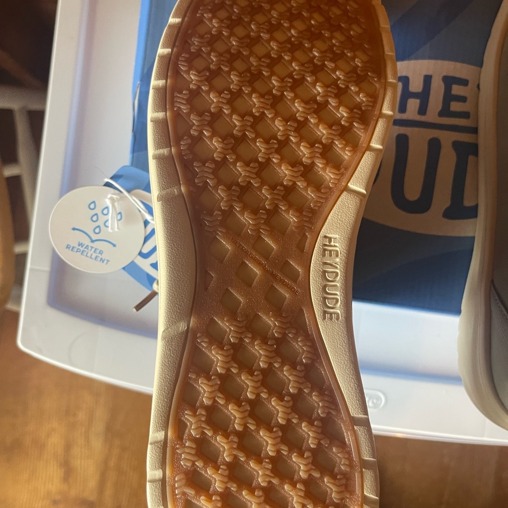 Hey Dude Paul Classic Slip on Shoe - Picture 7 of 10